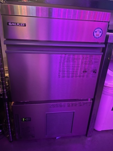 冷蔵ショーケース+25kg製氷機
