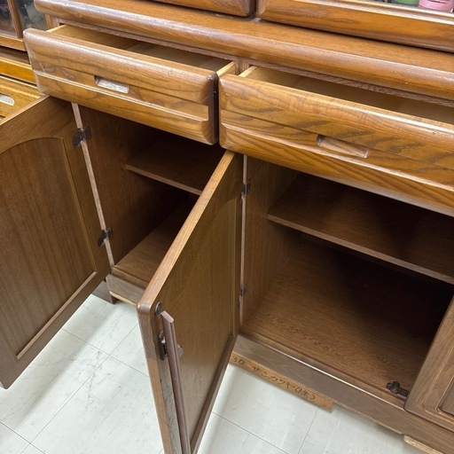 3枚扉 食器棚 3枚扉 食器棚 アンティーク カップボード マルチ収納