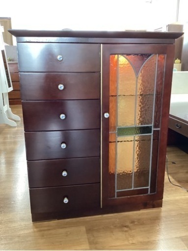 ステンドグラス飾り戸棚【町田市再生家具】243610