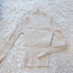 ZARA ザラ リブニット オフホワイト ハイネックの画像