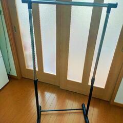 ハンガーラックの画像