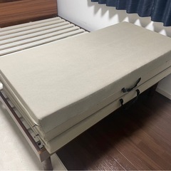 高反発三つ折りダブルマットレスの画像