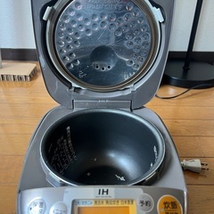 象印　炊飯器　3合炊き　NP-GE05の画像
