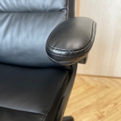取りに来てくれる方無料 NITORI 二トリ 肘付オフィスチェア OC505 ブラック 事務椅子 の画像
