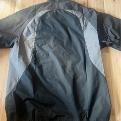 ③NIKEアウターMの画像