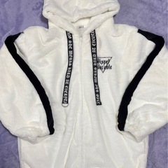 【SALE】Avail 病みかわ ふわふわ 白パーカー 
