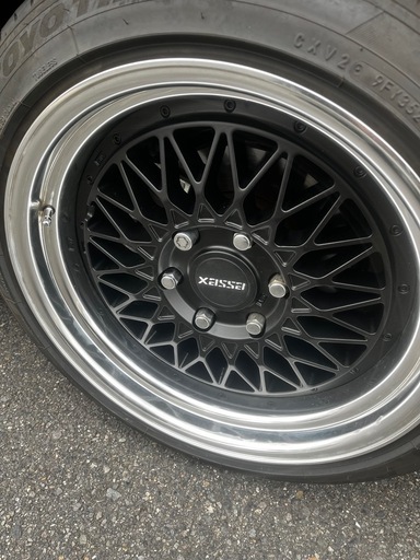 ハイエースアルミホイール