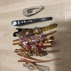 ヘアピン、ヘア留めの画像