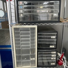 書類棚、カラーボックス