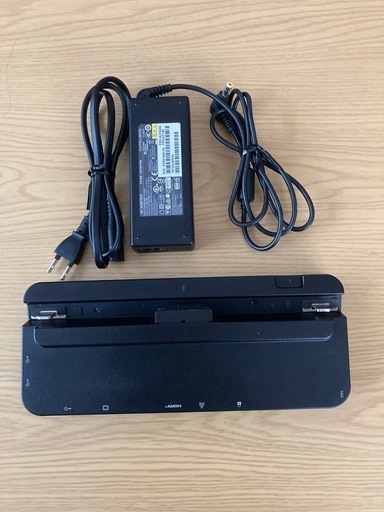 FUJITSU ARROWS Tab Q739/AB Core i5-8365U 1.6GHz/4GB/SSD128GB/13インチ