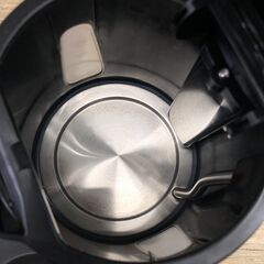 終 TOPVALU トップバリュ 電気ケトル 1.0L 黒 ブラック キッチン家電 25c菊TKの画像