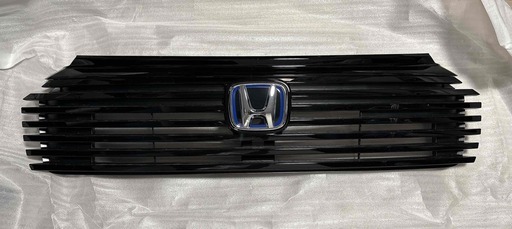 ホンダ　ヴェゼル　フロントグリル　新車取り外し アーバンスタイル】ホンダ ヴェゼル e:HEV Zのグリルを交換して