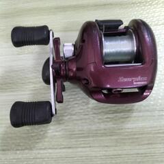 バス釣りリール、ワームセットの画像
