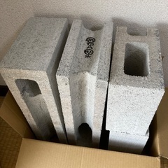 美品コンクリートブロック　