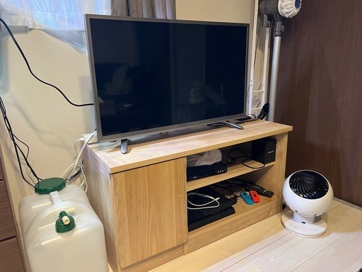 ハイセンス　Hisense 32型テレビ＋テレビボード