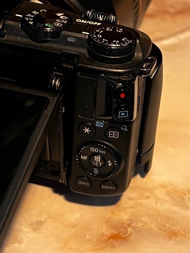 総額約10万円分 Canon EOS M3 ミラーレス一眼 ズームレンズ アダプター 可動EVFファインダー バッテリー セット キャ