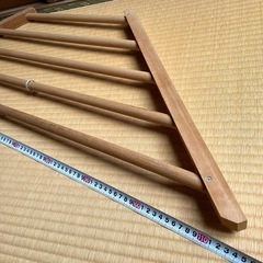 四隅の所にかけて置く棚の画像