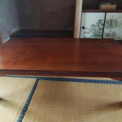 折りたたみテーブルの画像