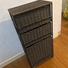 お譲り先決まりました！トイレ収納の画像