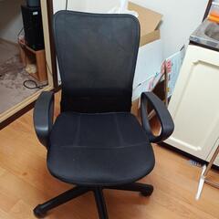 アイリスプラザ オフィスチェア 肘つき メッシュ 通気性 クッション性 腰サポートバー 無段階昇降 360度回転 コンパクト OFC-M ブラックの画像