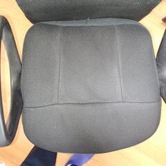 アイリスプラザ オフィスチェア 肘つき メッシュ 通気性 クッション性 腰サポートバー 無段階昇降 360度回転 コンパクト OFC-M ブラックの画像