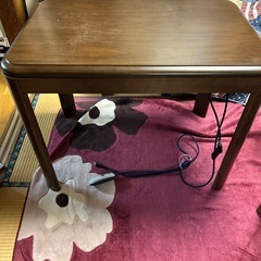 こたつテーブル　早急に対応可能な方、割引します。