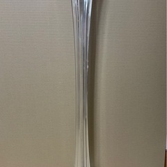 背の高い花瓶（高さ約99.7㌢）
