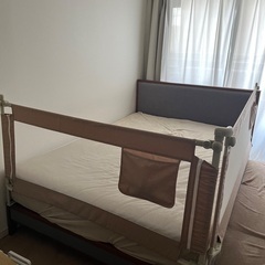 ほぼ新品！ベッドガード　ダブルベッド用