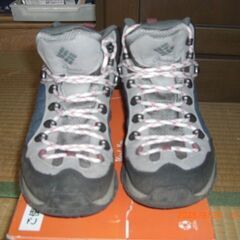コロンビア トレッキングシューズ 防水 ミッドカット レディース スティーンズピーク アウトドライ YL8041 029 Columbia odの画像
