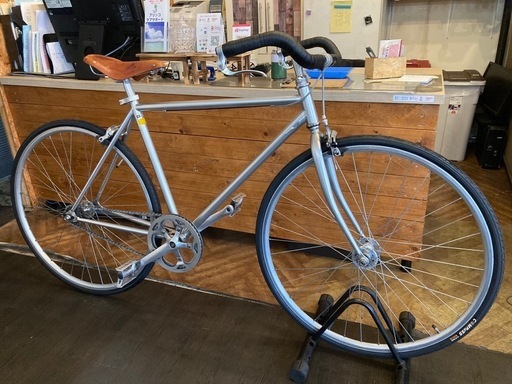 【前後タイヤ・後輪チューブ新品！】フリーギア　700×28cピストバイク　シルバー