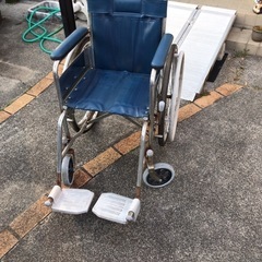 車椅子　チューブレスタイヤです　サビあります