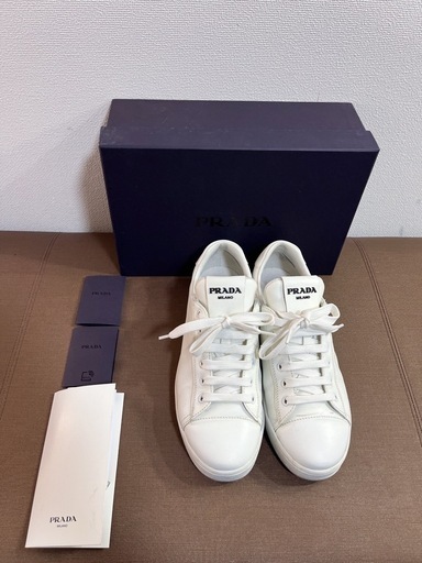 プラダ PRADA スニーカー ロゴ レザー レザー ホワイト 2EG400