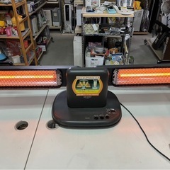 東芝 電気ストーブ タワ一型 SR-V982MQ グットデザイン 100V 900W ストーブ 暖房具 冬支度 中古品 ①の画像