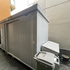 イナバの物置　0円　引取に来られる方
限定で！ 2台あります。