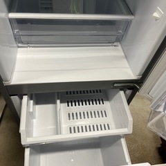 2018年製AQUAノンフロン2ドア冷蔵庫126L/シルバーの画像