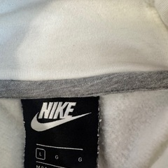 NIKE メンズ　パーカーの画像