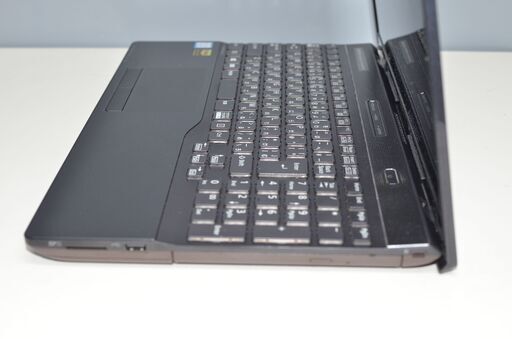 中古良品ノートパソコン 富士通 AH55/D1 Windows11+office 爆速