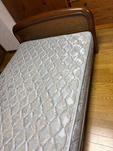 セミダブルベッド