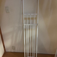 突っ張り棚の画像
