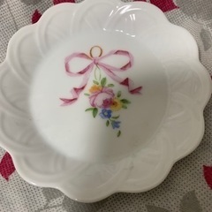 手描きの皿　エインズレイ 他　皿の画像