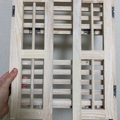 白い棚の画像