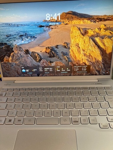 新品最新！軽いノートパソコン