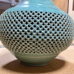 大花瓶　骨董品　透かし　網目の画像