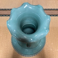 大花瓶　骨董品　透かし　網目の画像