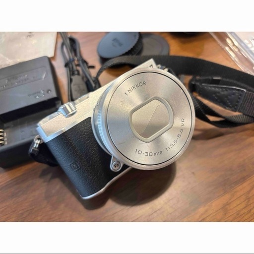 Nikon Nikon 1J5 W ズームレンズキット SILVER