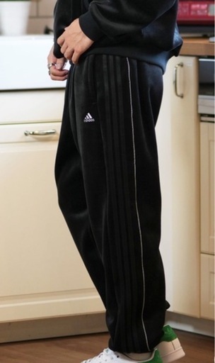 adidas ビヨンド ルーズフィット ベロア プルオーバーパーカー adidas/アディダス ベロアスウェットパンツ 