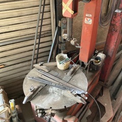タイヤチェンジャー　古い　整備工場で使用されたもの。