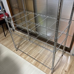 スチールラックの画像