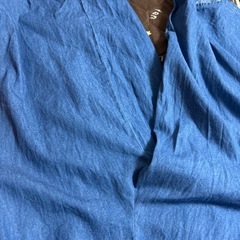 青色の軽いジーンズの画像