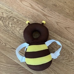 ごっつんこ防止　ハチの画像